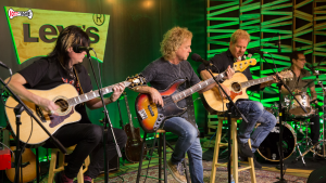 Night Ranger – “(You Can Still) Rock In America”