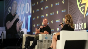 Stone Cold Steve Austin Takes Over Silicon Valley Comic Con