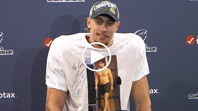 George Kittle shows up to postgame presser rocking hilarious Jimmy G shirt