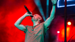 Best Cover of “Hunger Strike” Ever? Daughtry + Lajon Witherspoon from Sevendust